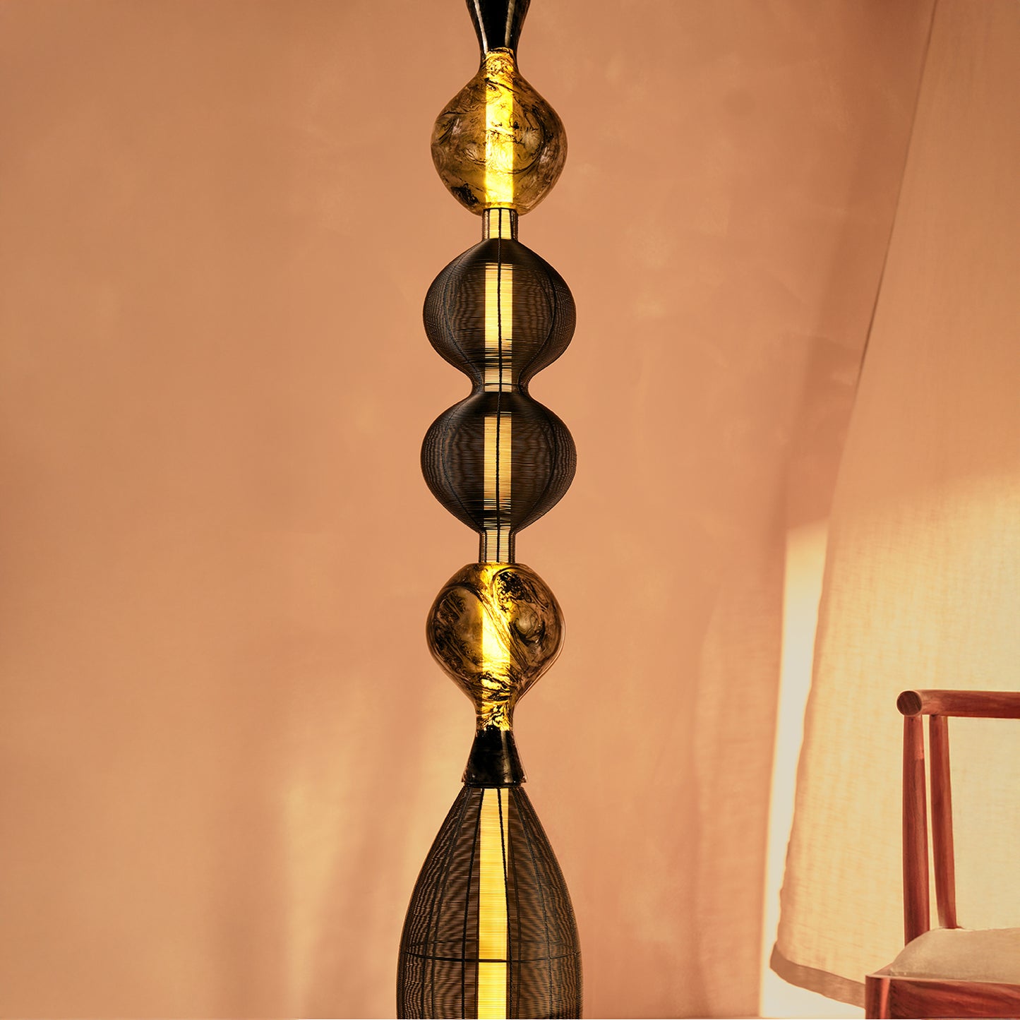 Notto Black Column Floor Lamp